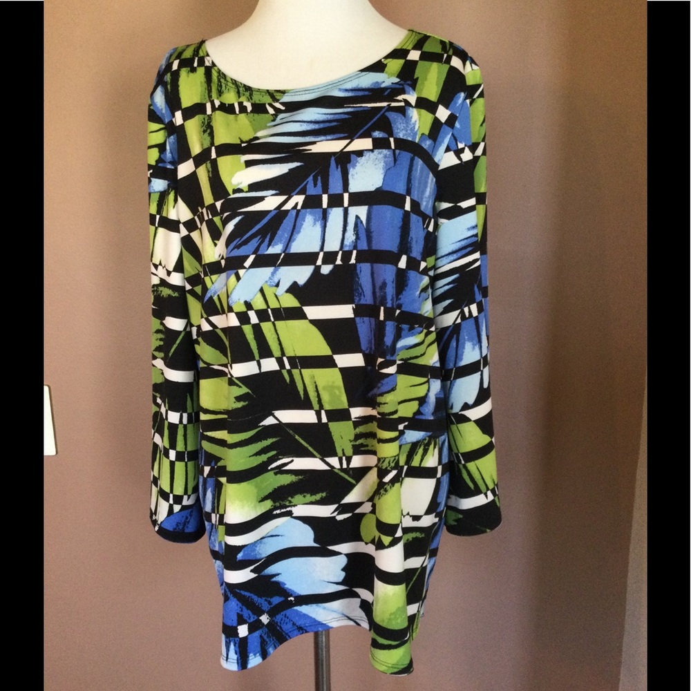 Sunny Leigh Top Beautiful Colors